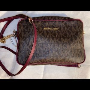 Micheal Kors Crossbody Purse